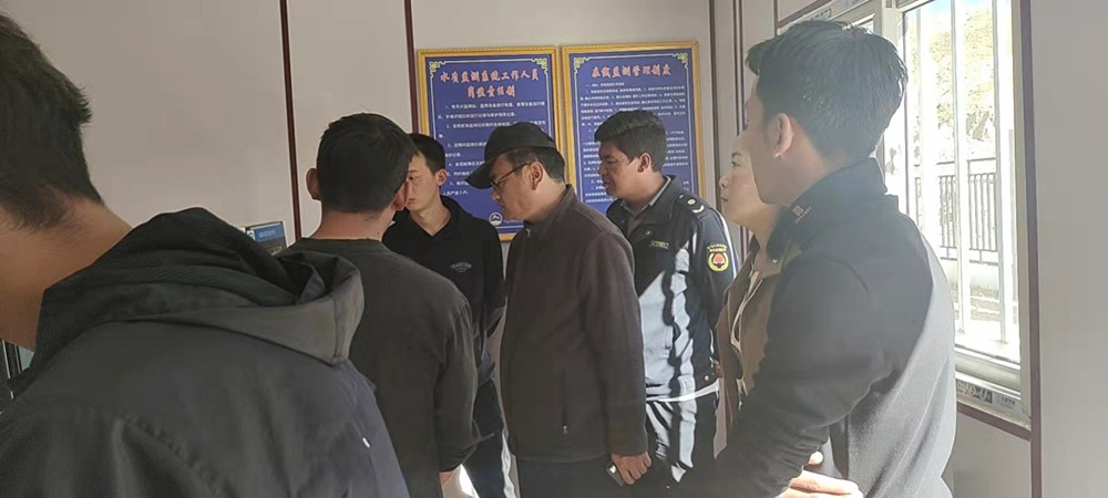 10月21日城管局、環(huán)保局及住建局局長蒞臨我廠謝通門污水處理廠檢查運(yùn)行情況及了解整改階段。